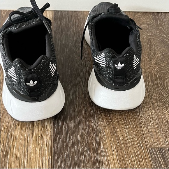 Adidas Women’s Swift Run 22 Shoes GV7971 Size 6 - Picture 12 of 12